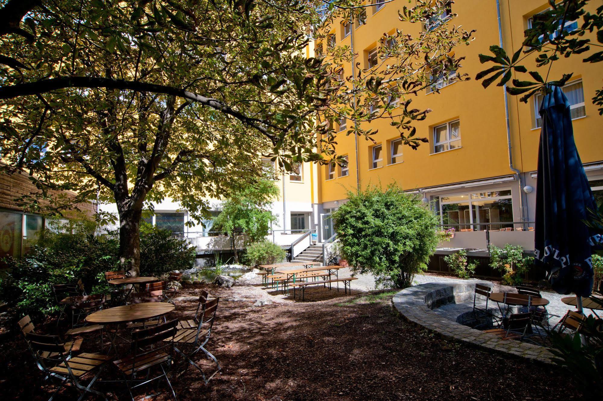Hostel Haus International